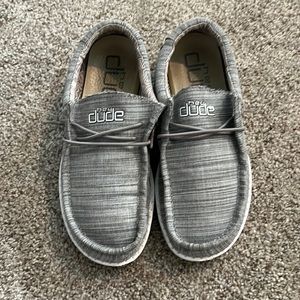 Like New! Hey Dudes Youth 4